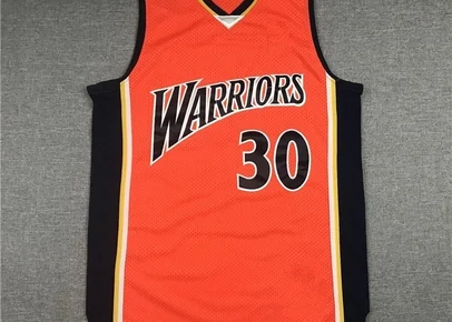 Oranges Basketballtrikot mit der Nummer 30